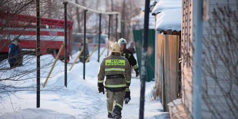 В поселке под Соликамском из школы во время пожара эвакуировали 47 детей
