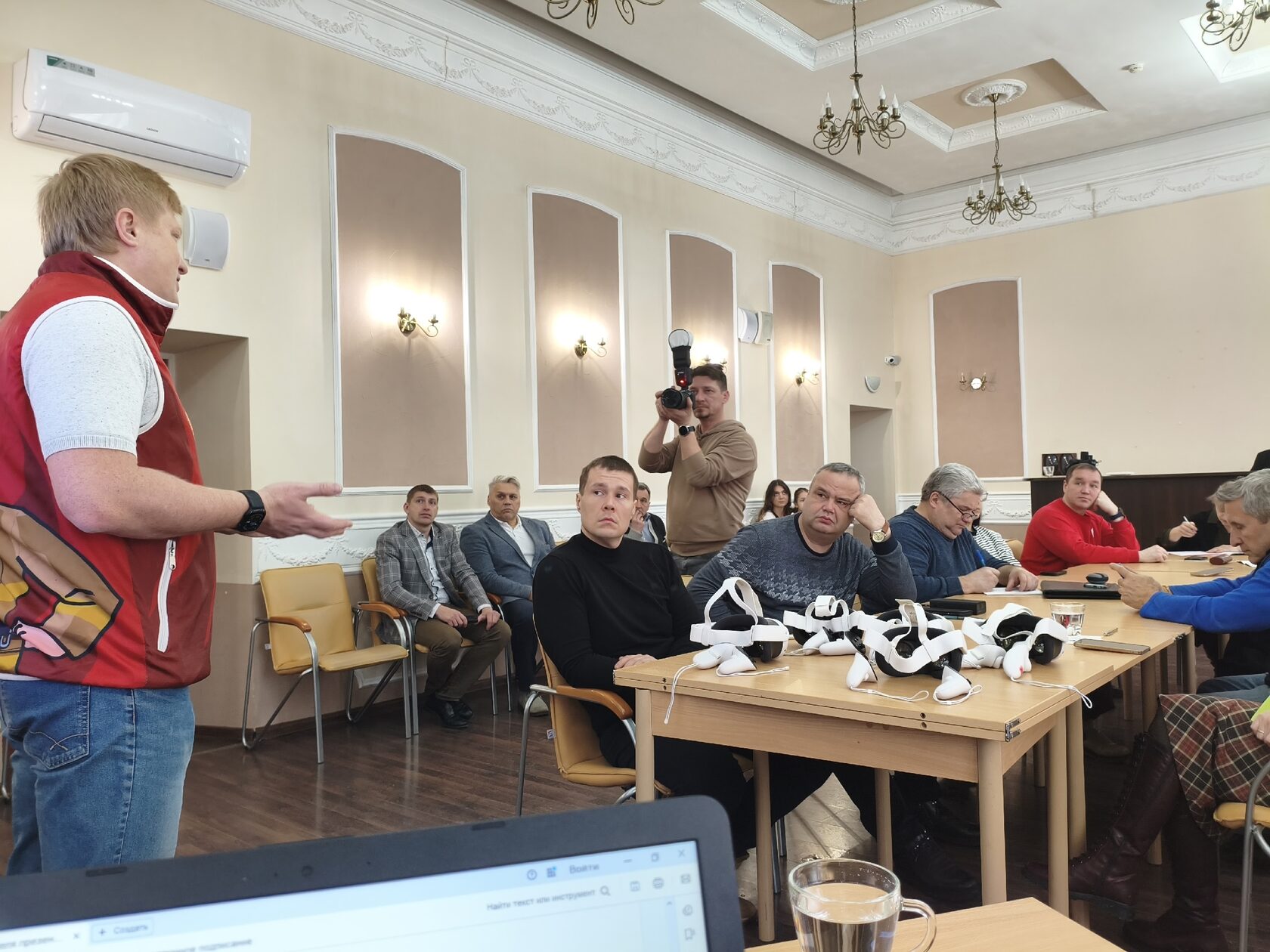 Презентация уроков по использованию VR-тренажеров прошла в пермском Доме учителя